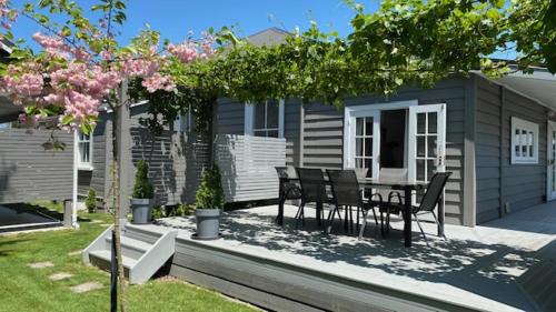 Anderson Park Villa | Luxury Village Villa 200metres from Village