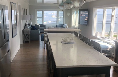 Shoreby Hill Condo | Luxury Waterfront Condo in downtown Jamestown