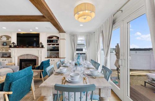 Somerset House | Luxury Waterfront Home Perfect for Family