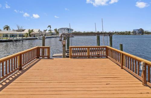Port Richey House | Luxury Waterfront Oasis