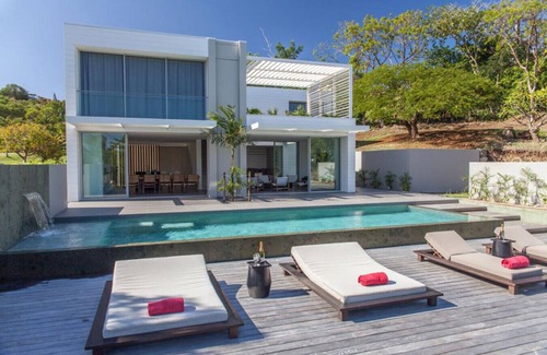 Le Vauclin Villa | Luxury waterfront villa (MQFR08)