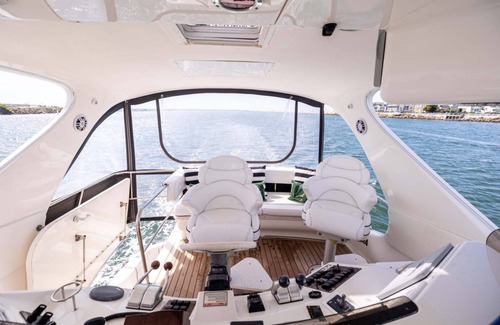 Marina del Rey Boat Rental | Luxury yacht in Marina del Rey with Bella Jolie 4 hours duration