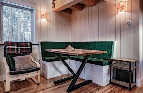 Springvale House | Luxury Year-round Treehouse in Sanford, ME