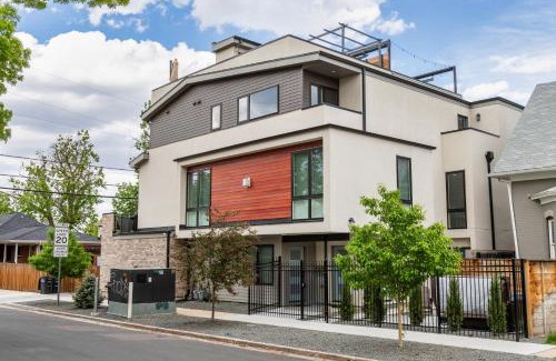 Sunnyside House | LuxuryDenver Studio w Hot Tub 2 Mi to Downtown