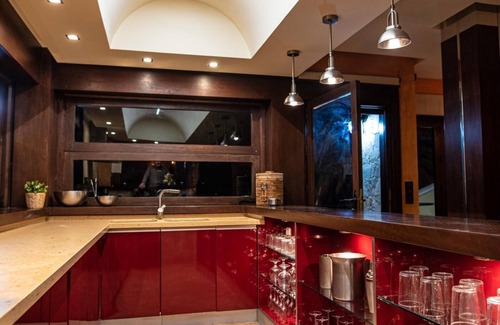 Velilla-Taramay Villa | Luxuryvilla with pool and jacuzzi,BBQ and seaviews
