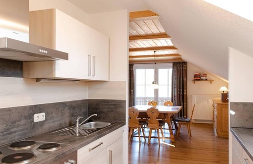 Schlatzendorf Apartment | Luxus-Appartement (115qm) mit zwei Balkonen