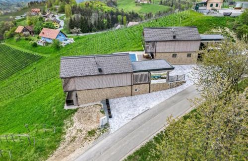 Glanz an der Weinstrasse Apartment | Luxus Chalet Moritz