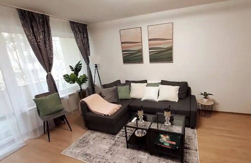 Furstenried-West Apartment | Luxus Wohnung für Mehr Platz mit Netflix in München