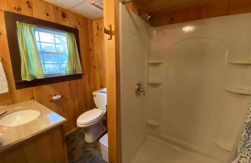 Lake Luzerne-Hadley Apartment | Luzerne Court Apartment