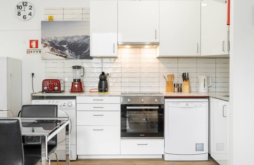 Sacramento Apartment | LV Premier Chiado CH8- comfortable, AC, elevator