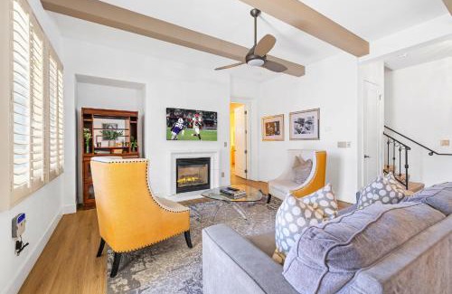 La Quinta House | LV314 Stylish 3BR-4BA Legacy Villas Townhome