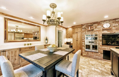 Del Monte Forest House | Lx47: Pebble Garden Retreat Home With Modern Kitchen