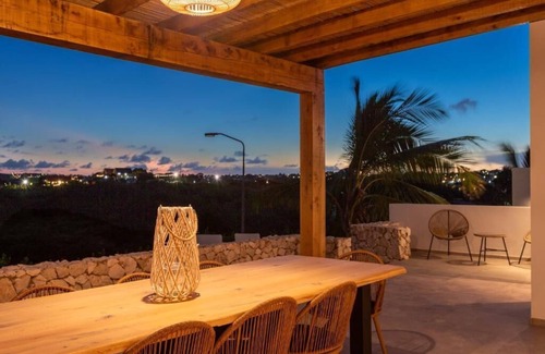 Willemstad Villa | LXRY VILLAS