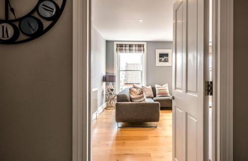 Aldeburgh House | Lyndhurst, Aldeburgh