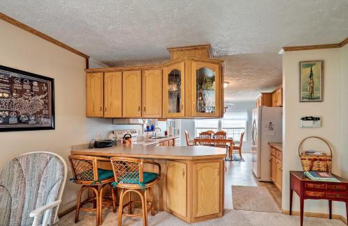 Town of Yates House | Lyndonville Home with Fire Pit, Screened Patio and AandC