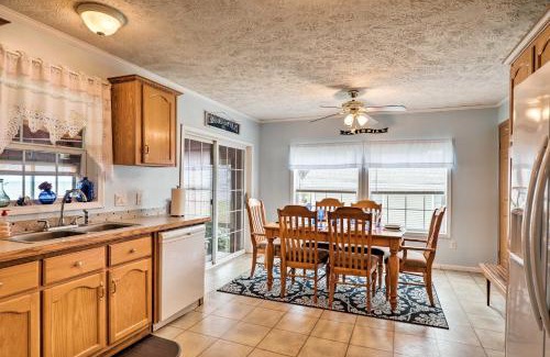 Town of Yates House | Lyndonville Home with Fire Pit, Screened Patio and AandC