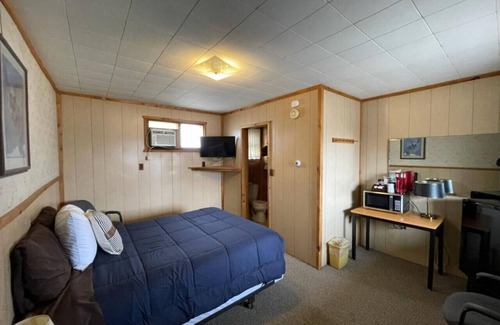 Onaway Cabin | Lyons in Onaway - 1 Queen Bed - Room 3 - Sleeps 2