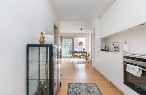 Aarhus C Apartment | Lys 3 værelses lejlighed med 26 m2 sydvendt altan