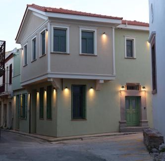 Chios Apartment | Lythri Studios