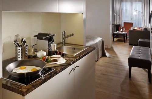 Leinfelden-Echterdingen House | Möbliertes 1-zimmer-apartment mit EBK im Parkhotel Stuttgart