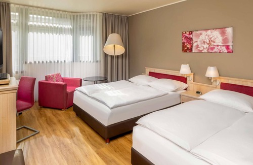Hallbergmoos Hotel | Mövenpick Hotel München Airport