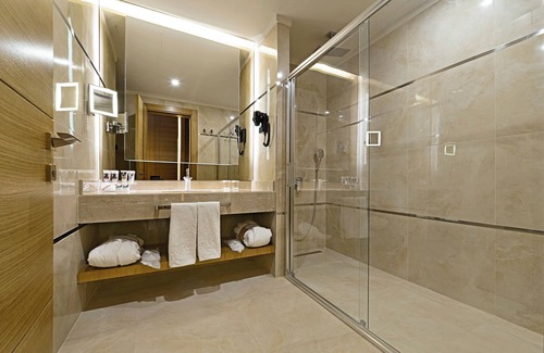 Cekirge Mahallesi Hotel | Mövenpick Hotel & Thermal Spa