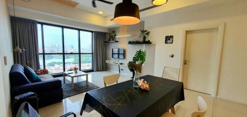 Kuala Lumpur Apartment | M CITY AMPANG, KLCC pool view