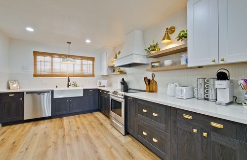 San Jose House | M&J@Modern SFH 3B1.5B/nr Shopping/AC/WiFi 732