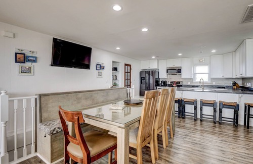 Surf City House | M&M Sandcastle - NEW BEACHFRONT Ranch - second home 612684