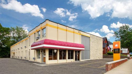 North Canton Hotel | M Star North Canton - Hall of Fame
