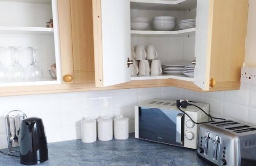 Walsall House | M6 J10 - Home from Home