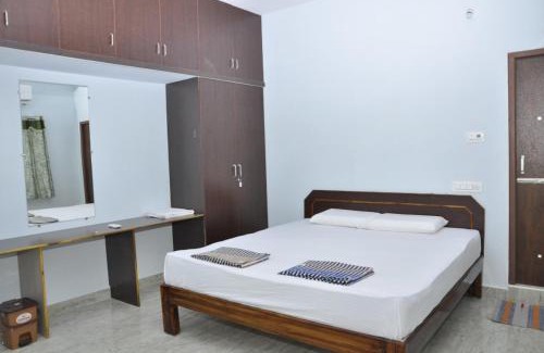Tirupati Apartment | Maanas Homestay