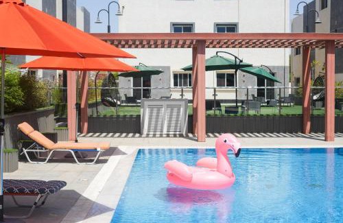 King Abdul Aziz Road Apartment | Mabaat-White Pearl Compound 600 C Villa 27