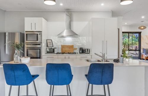 St. Albans House | MacDonald River Retreat