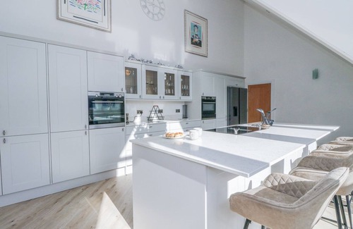 Spean Bridge Cottage | MACGREGOR RANCH, family friendly, with hot tub in Spean Bridge