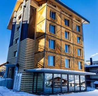 Saint-Pierre-de-Clages Hotel | MAD Mount Hotel & Spa
