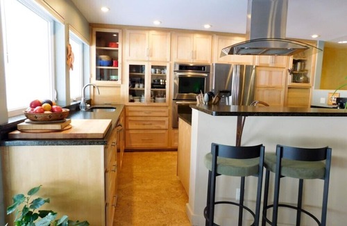 Warren Condo | Mad River Valley Condo with Gourmet Kitchen, 2 Bedrooms, comfortably sleeps 6