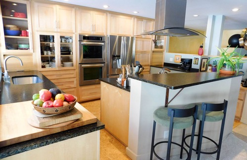 Warren Condo | Mad River Valley Condo with Gourmet Kitchen, 2 Bedrooms, comfortably sleeps 6