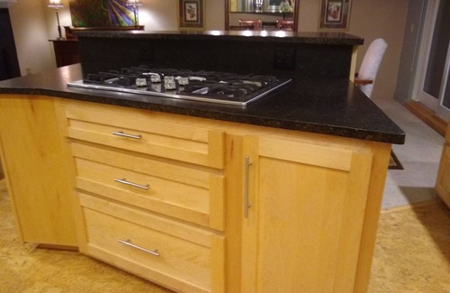 Warren Condo | Mad River Valley Condo with Gourmet Kitchen, 2 Bedrooms, comfortably sleeps 6