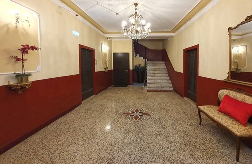 Citta Antica Apartment | MADAMA VERONA FLAT AL CELLINI IS A CENTRAL, COOL AND BRIGHT FLAT IN VERONA