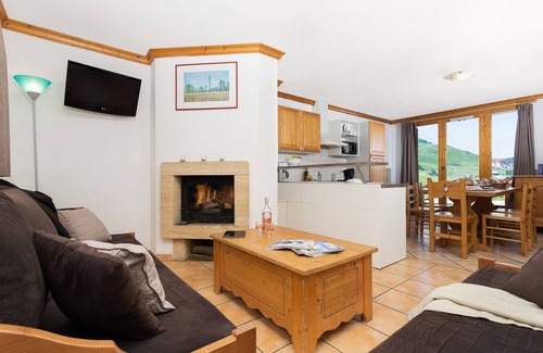La Plagne-Tarentaise Ski Chalet | Madame Vacances Les Chalets des Praz