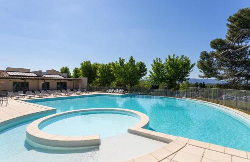 Saumane-de-Vaucluse Apartment | Madame Vacances Domaine du Provence Country Club Service Premium