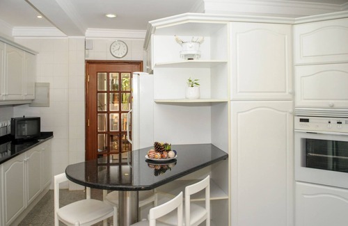 Canico Villa | Madeira Bello - Four Bedroom Villa, Sleeps 10