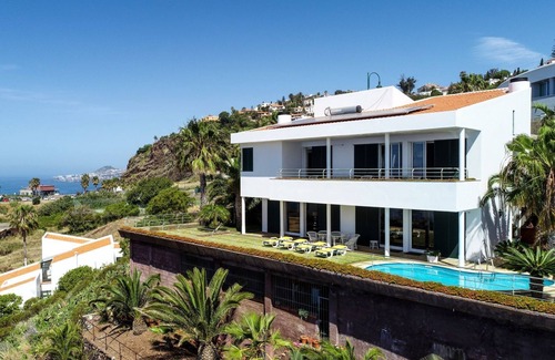 Canico Villa | Madeira Bello - Four Bedroom Villa, Sleeps 10