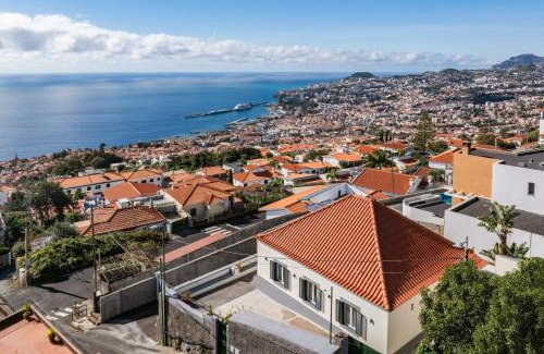 Santa Maria Maior House | Madeira Friendly Guest House by An Island Apart