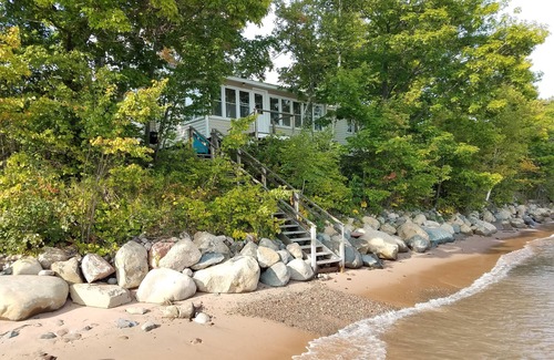 La Pointe Cabin | Madeline Island LAKESIDE Cabin on the Shore of Lake Superior - "BAYSIDE"