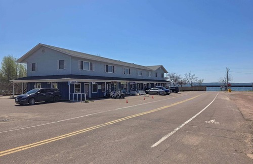 La Pointe Condo | Madeline Island Lakeview Condo: Within Steps to Downtown Attractions