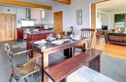 Cardigan House | Madiwela in the beautiful Cardigan