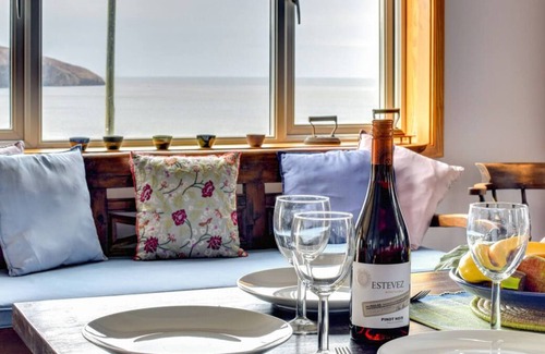 Cardigan House | Madiwela in the beautiful Cardigan