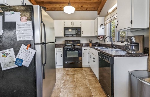 Lake Junaluska House | Mae`s Haven: 6 BR 4 BA Lakefront Home at Lake Junaluska|Pet-Friendly